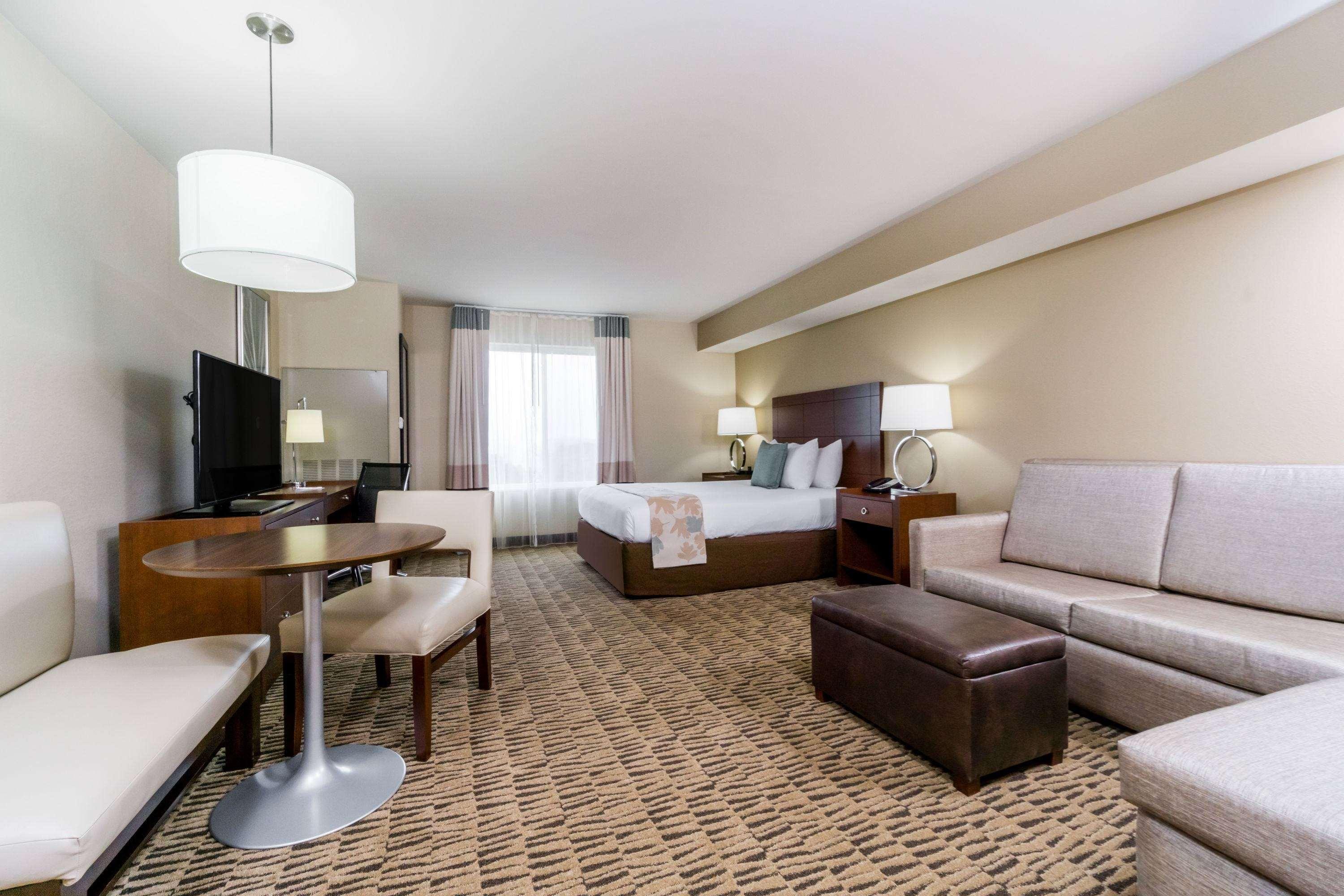 Hawthorn Suites By Wyndham Wheeling At The Highlands Triadelphia Екстериор снимка