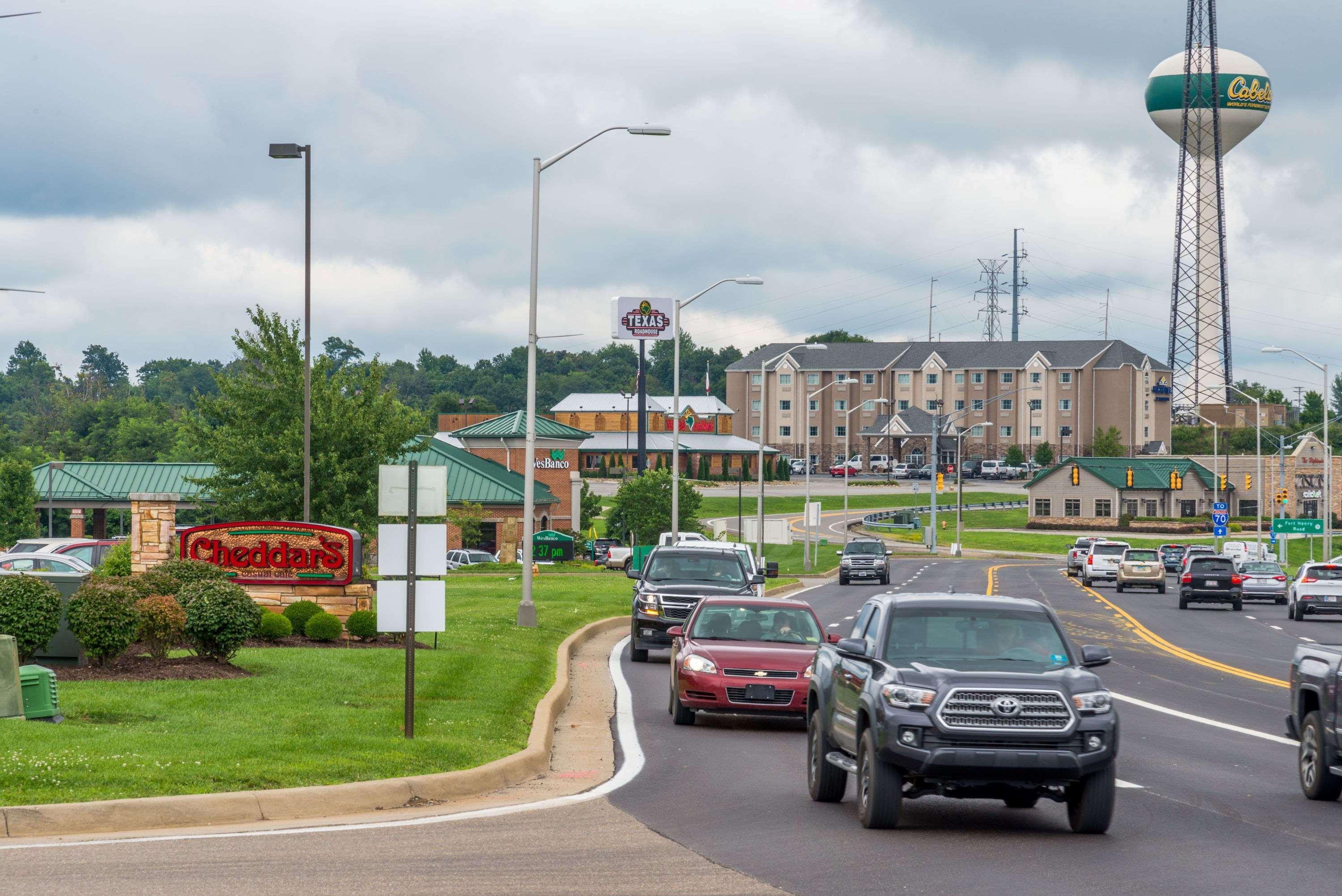 Hawthorn Suites By Wyndham Wheeling At The Highlands Triadelphia Екстериор снимка