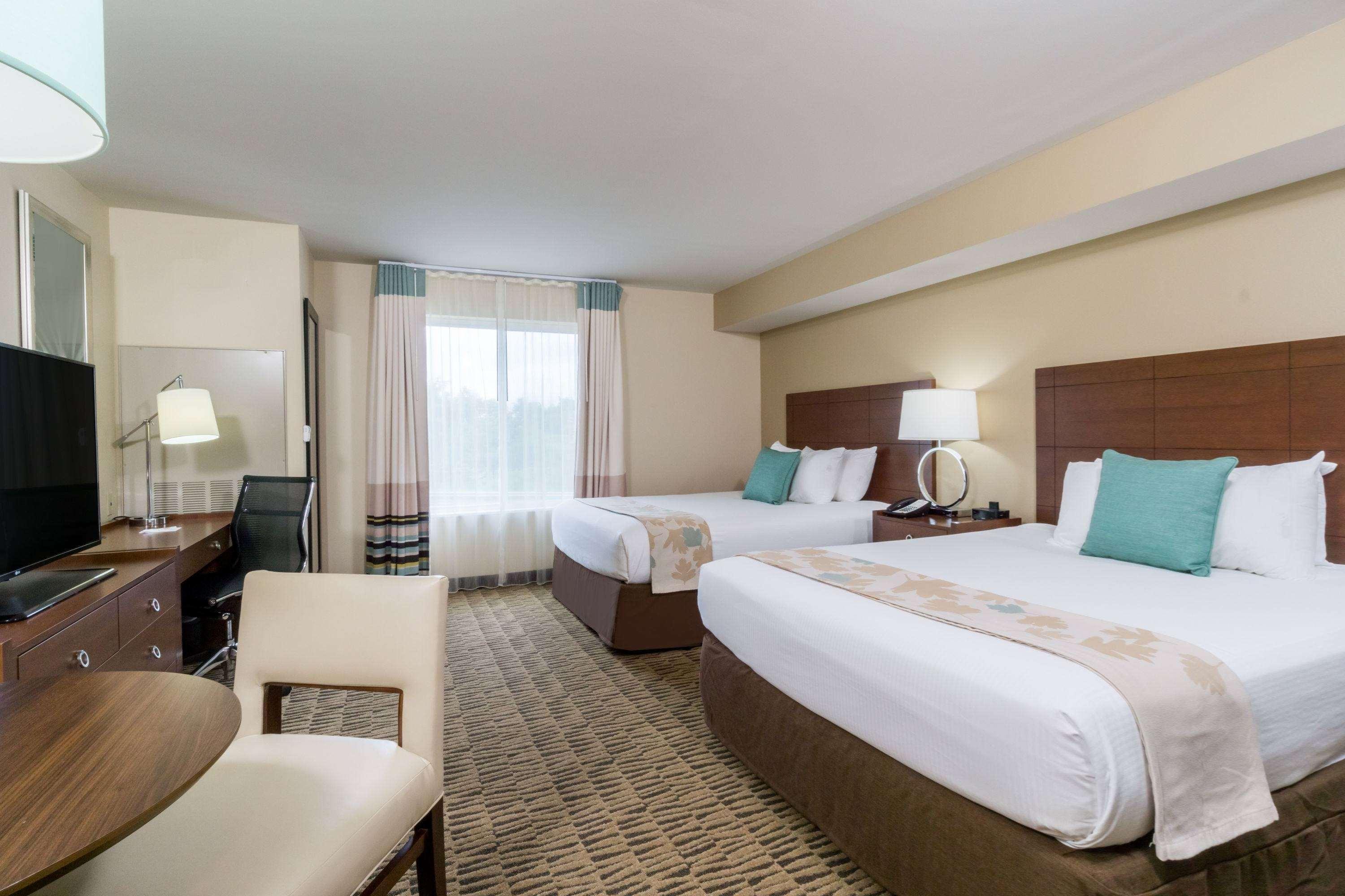 Hawthorn Suites By Wyndham Wheeling At The Highlands Triadelphia Екстериор снимка